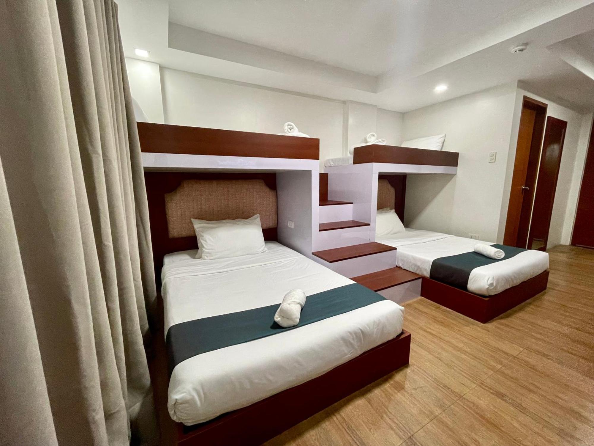 Staycation Hotel San Jose  Extérieur photo