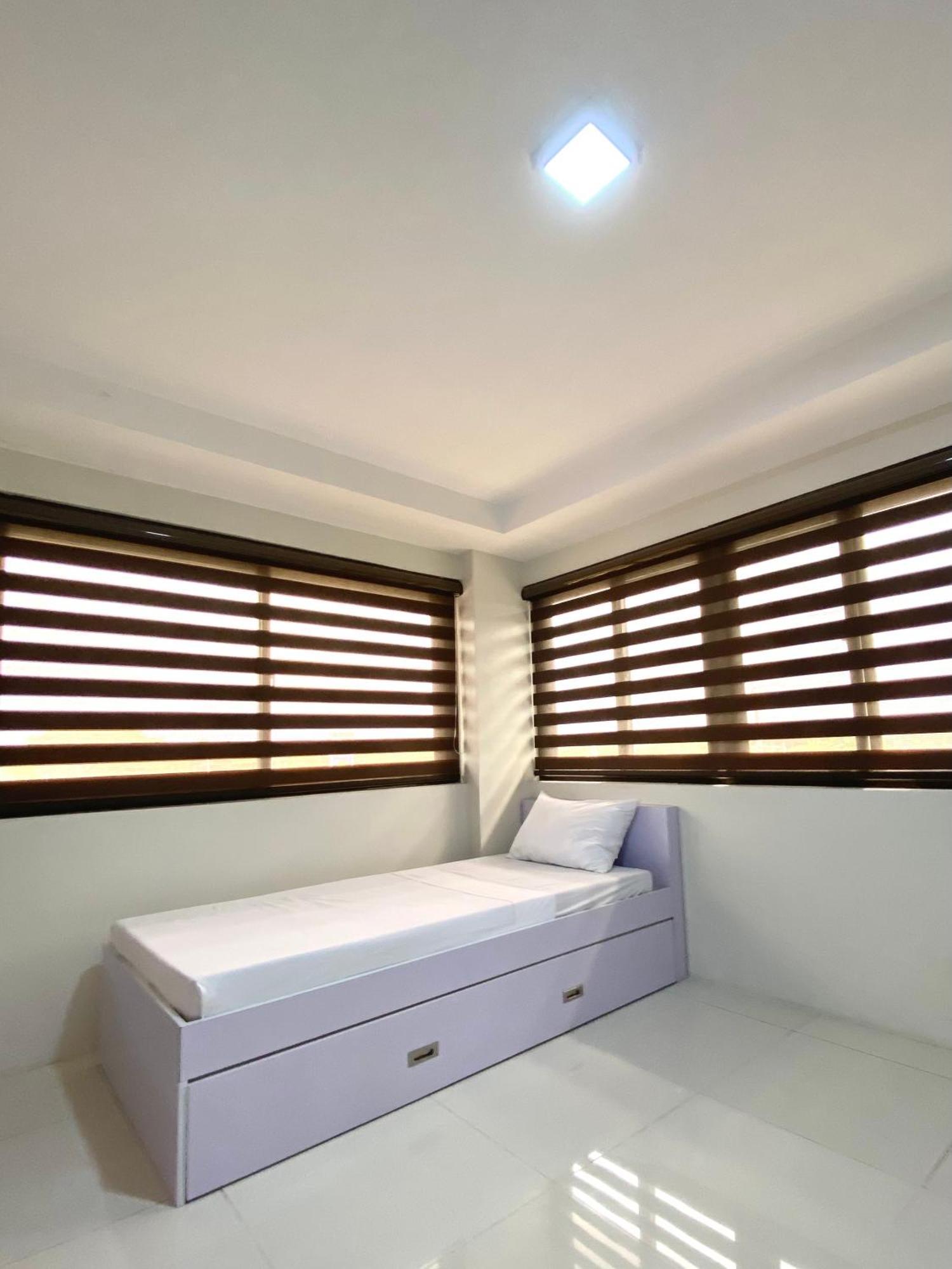 Staycation Hotel San Jose  Extérieur photo
