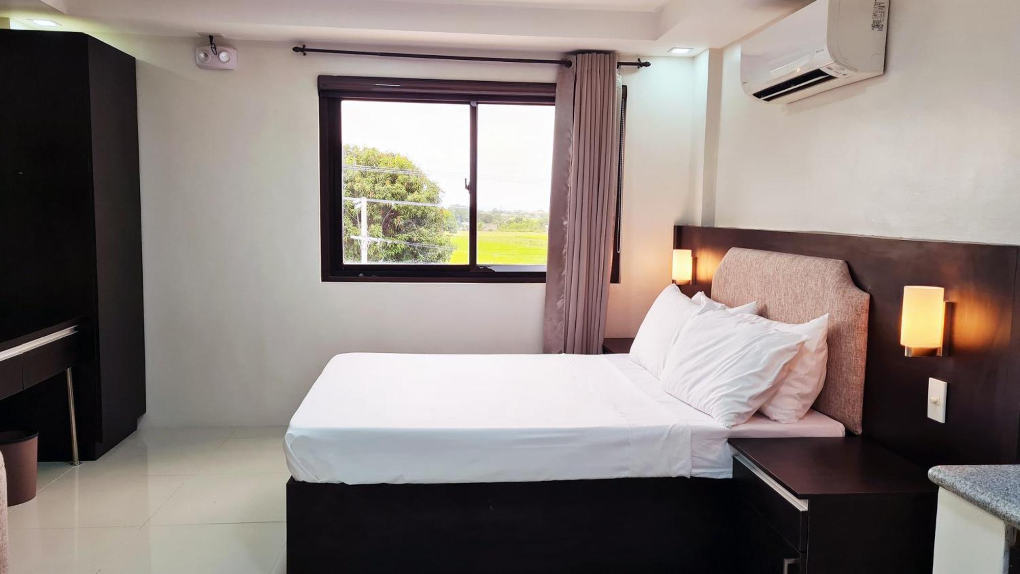 Staycation Hotel San Jose  Extérieur photo
