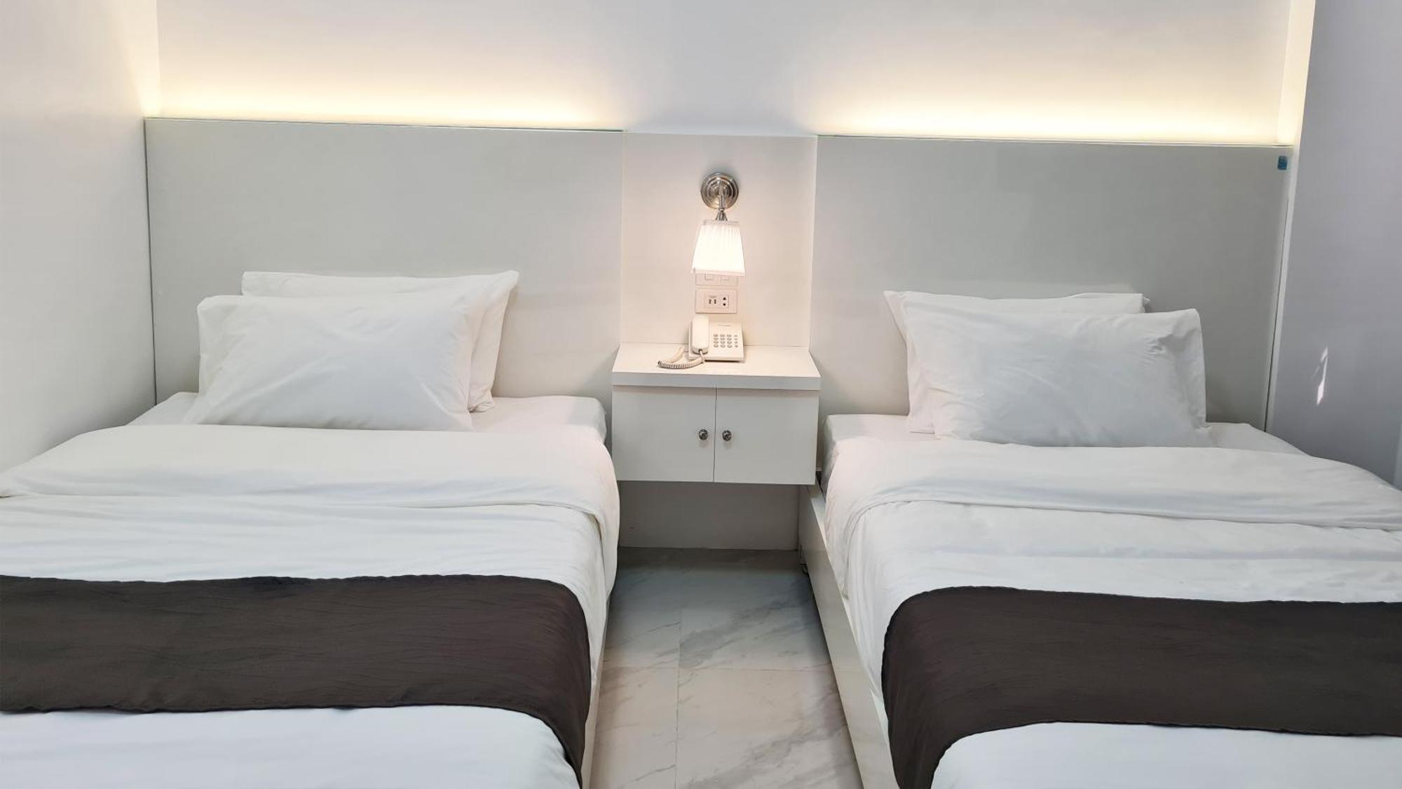 Staycation Hotel San Jose  Extérieur photo