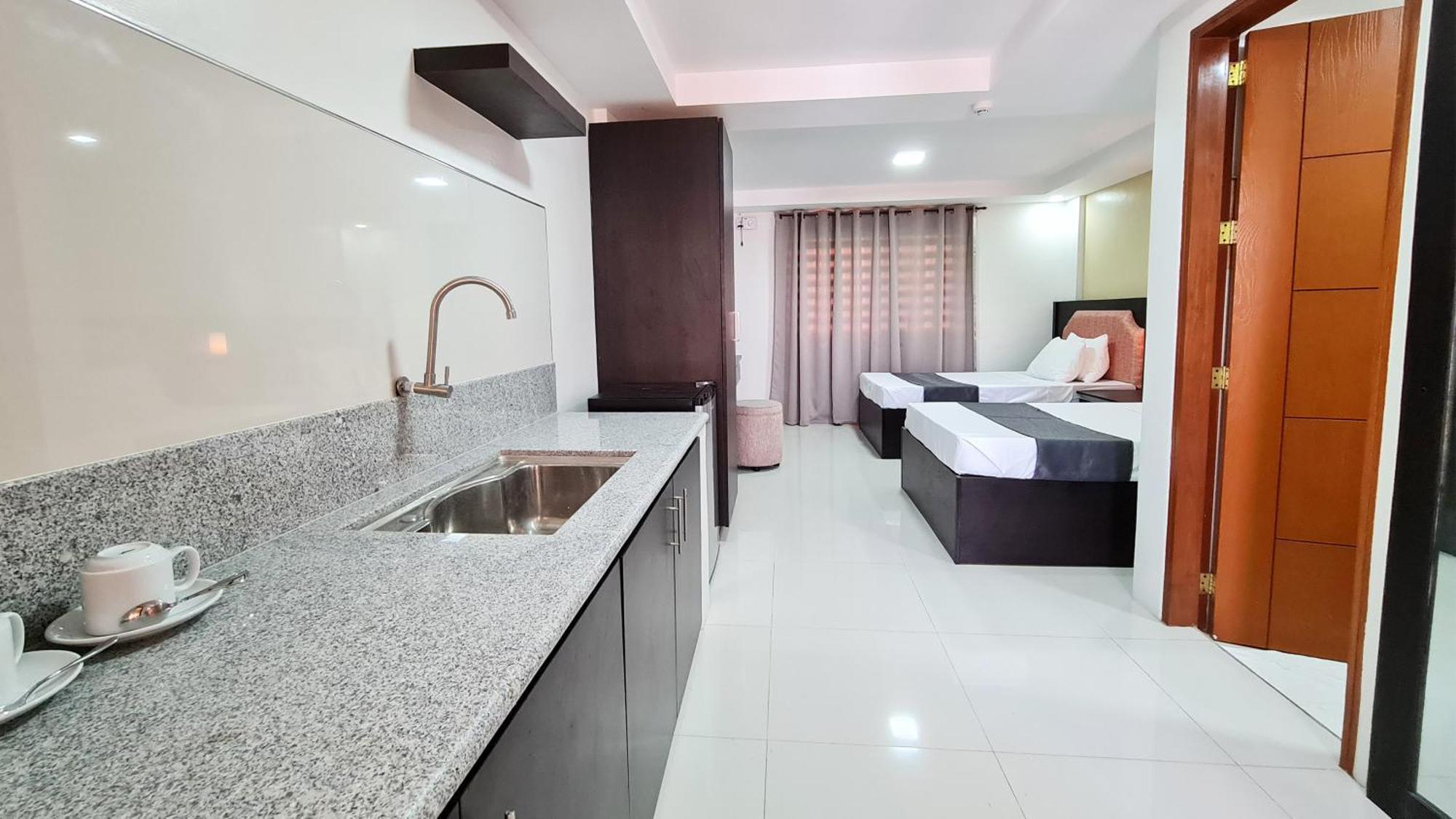 Staycation Hotel San Jose  Extérieur photo