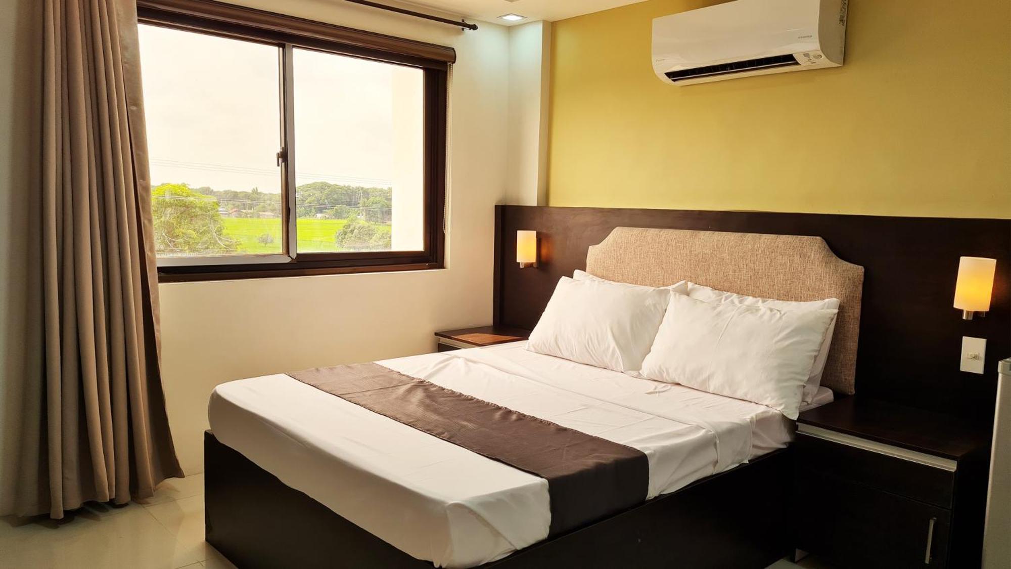Staycation Hotel San Jose  Extérieur photo